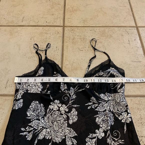M&S Love to Sleep Black & White Floral Silky Chemise Nightie US 6 - Picture 5 of 7